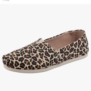 Women’s leopard print Toms